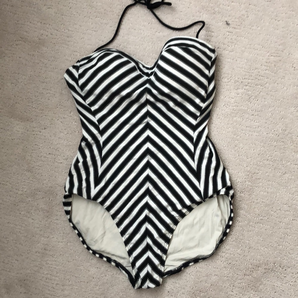 1 piece suit